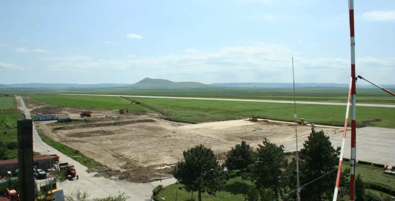 Aeroportul Tulcea (Delta Dunarii) - 2008 Lrtc0310