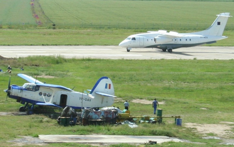 Aeroportul Tulcea (Delta Dunarii) - 2008 Lrtc0510
