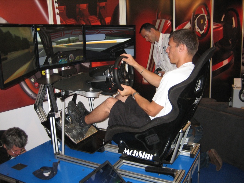REVONS UN PEU !!!! The VRX iMotion racing simulator Img_0110
