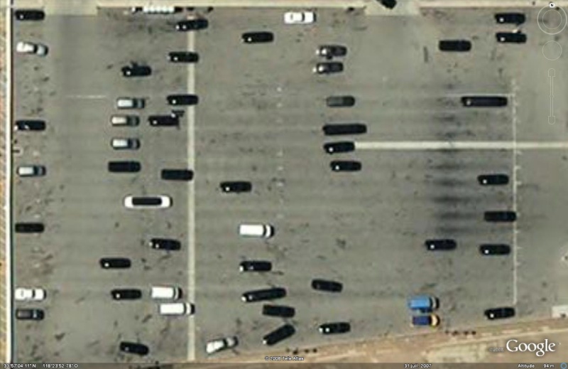 Voitures vues de près ... et idéntifiées dans Google Earth - Page 5 Limo10