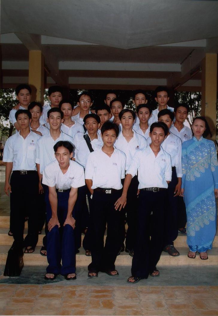 Ảnh Tổng kết lớp 11A10 năm học 2003-2004 !!!!!!!!!!! Pictur15