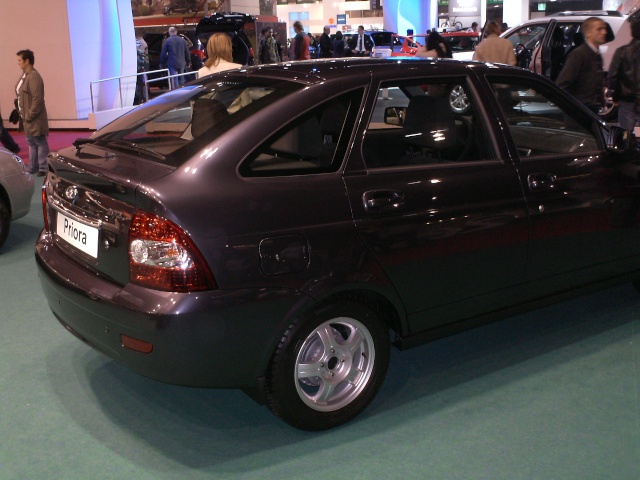 Auto-Lada représenté au salon 2008 Salon216