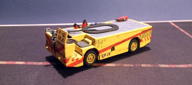 [Fujimi] Tracteurs de pompier porte avion Tr1_1510