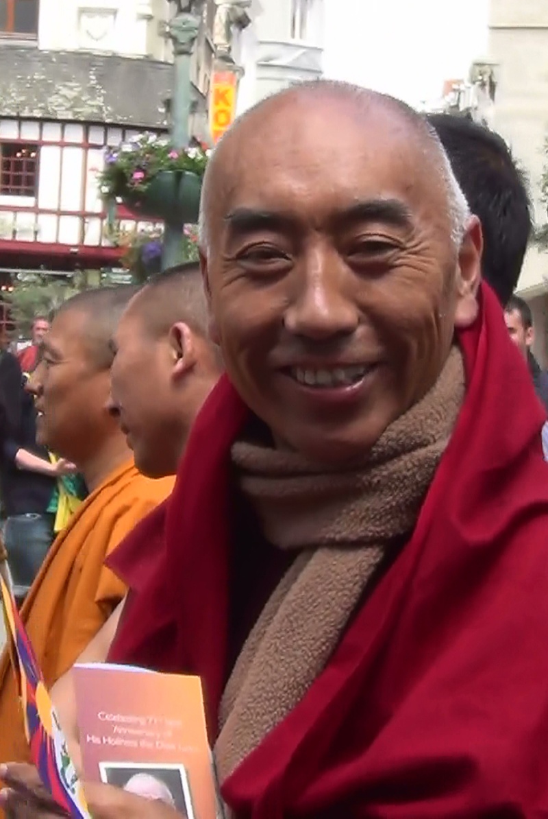 lama - BON ANNIVERSAIRE SS. DALAI LAMA !!!!!!!!! Lama_k10