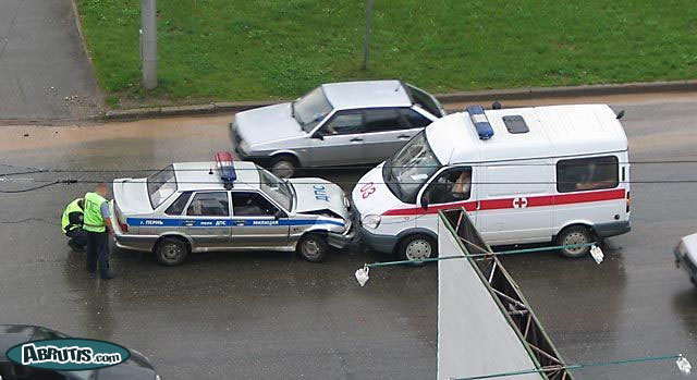 PHOTO de voiture de police!! - Page 3 Police11