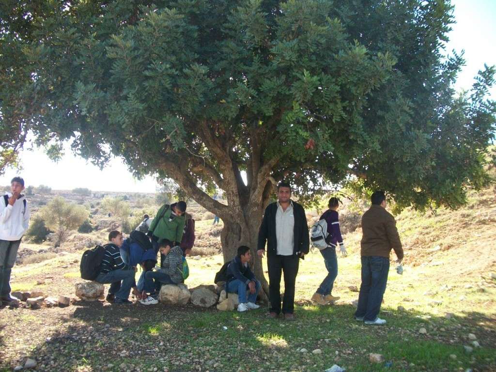 رحلة تعليمية بيئية لنخبة طلاب من مدرسة ذكور بيت عنان الثانوية Ouuo1105