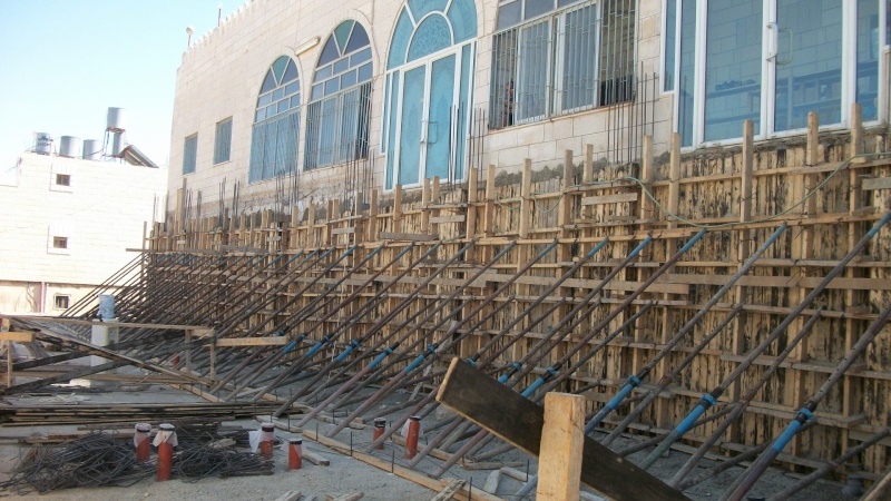 توسعة المسجد الرئيسي للقرية الجزء الرابع اليوم بتاريخ 14/10/2011  Ouuoo649