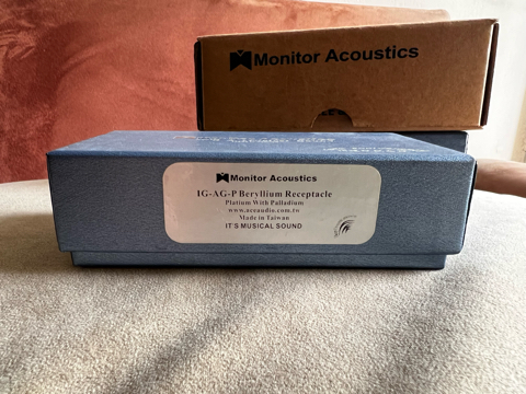 Monitor Acoustic Advanced Wall Socket AG-P Beryllium Receptacle (Used) 9fd90510