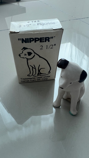 Nipper 2 1/2 inch figurine (Used) Img_7714
