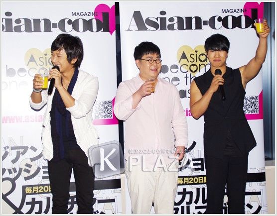 2011-08-01 - está asumiendo tareas MC para el programa de música de Japón "Countdown Gaon mensual" F9bc8c10