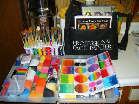Professional Face Painter Bag Mynews10