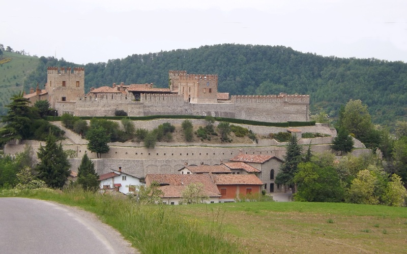 Montesegale (Castello) Motolt10