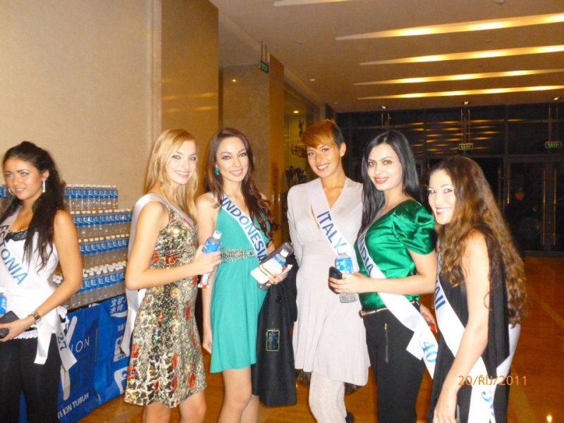 Pageant-mania COVERAGE**** MISS INTERNATIONAL 2011 -Evening Gown Preliminary/Swimsuit/Final Stretch!! 29711510