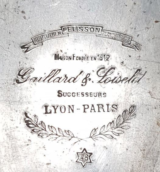 Les instruments de musique : caisses - tambours - clairons - trompettes - Page 3 Gailla10