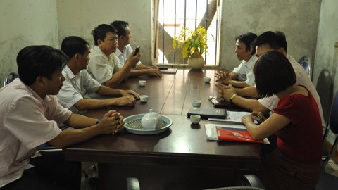 Rùng rợn clip thầy dùng hết sức "tra tấn" nhiều học sinh ở Thái Nguyên 20120714