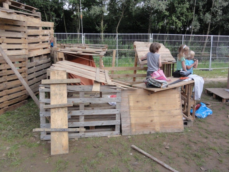 Dukendam 2011, woensdag 17 augustus: de hutten Dsc09916