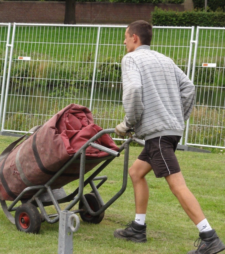 10 augustus 2011, woensdag materiaaldag Woensd40