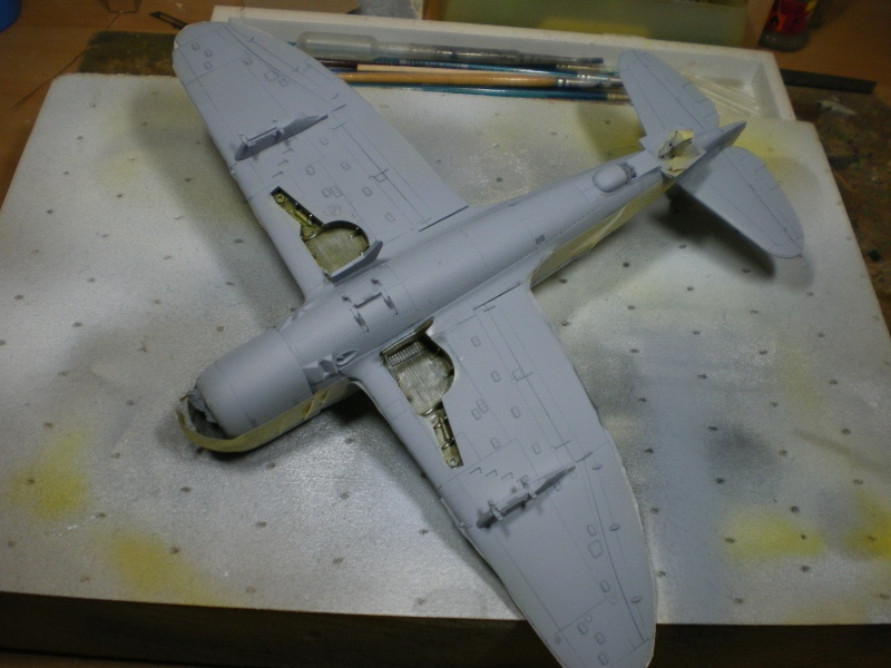 républic P-47d thunderbolt   Ech-1/48 Academy Imgp2570
