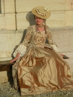 Robes de l'époque de Marie Antoinette 2-510