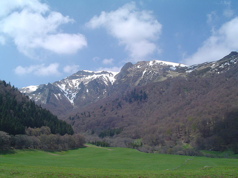 Parc naturel régional des volcans d'Auvergne  80cc9510