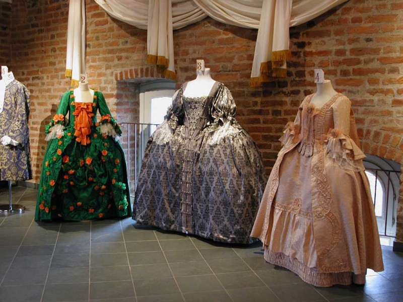 Robes de l'époque de Marie Antoinette Robes_10