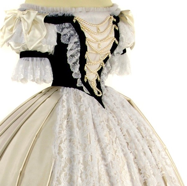 Robe de l'impératrice Elisabeth d'Autriche ( Sissi ) Worth_10