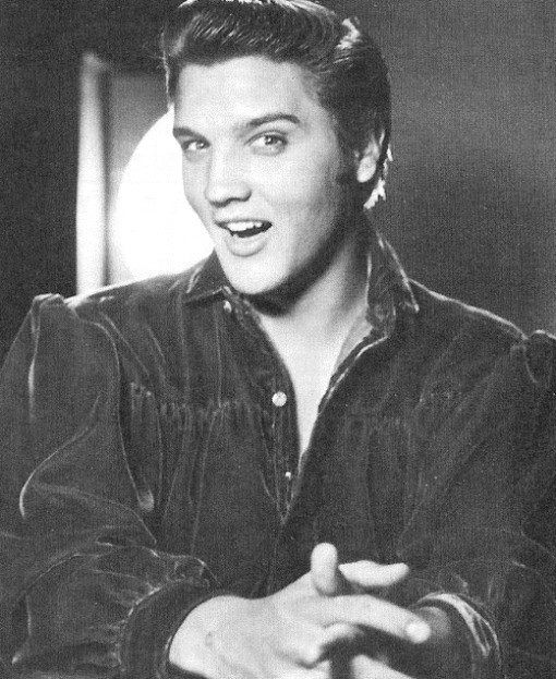 Photos d'Elvis Presley peu commune - Page 3 28237910