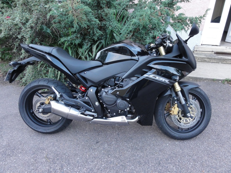 Ma cbr 600 F Black =) Dsc02010