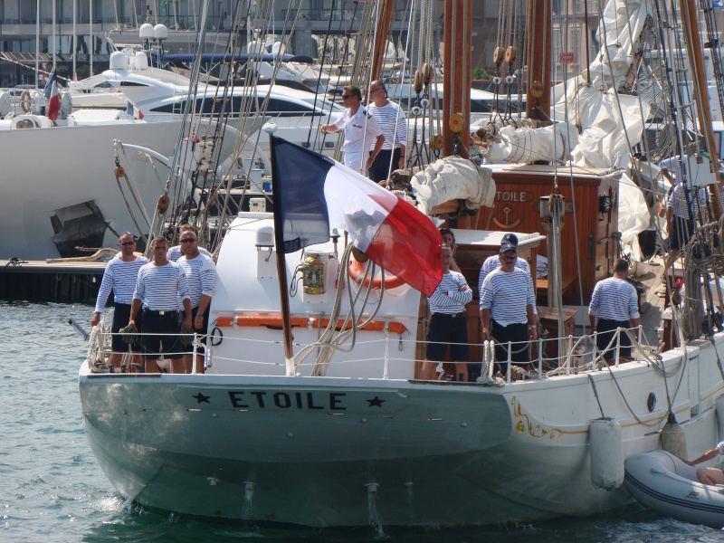 Goelette "Etoile "de la Marine Nationale , à Cannes 04011