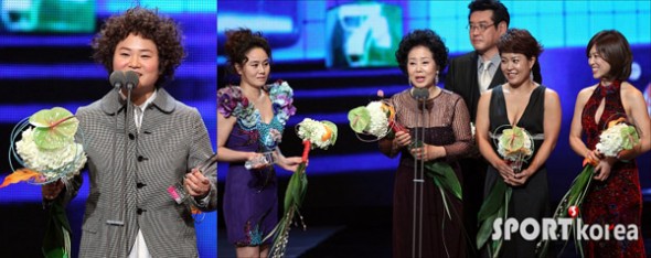 [30.12]Qui sont les gagnants des 2011 MBC Entertainment Awards ?  Mbc-en13