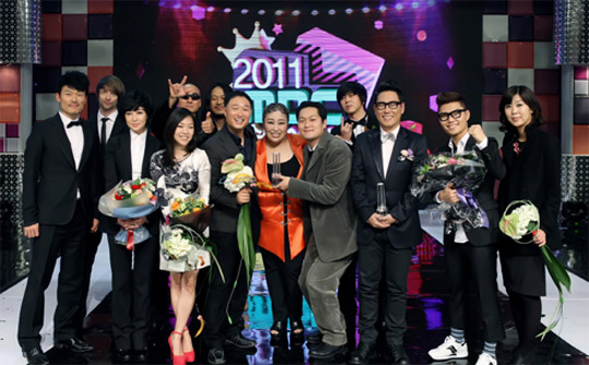 [30.12]Qui sont les gagnants des 2011 MBC Entertainment Awards ?  Mbc-en25