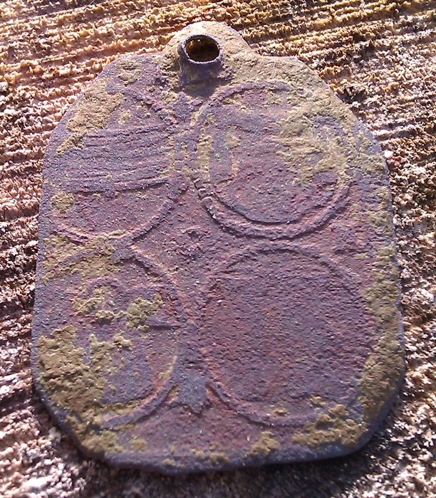 Médaille visiblement ancienne (peut être début du XVIIIème) tôle de cuivre - divers éléments identifiés  19027810