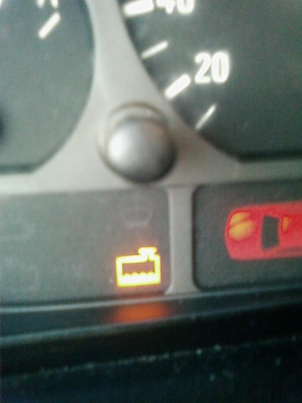 [ BMW E46 330d an 2000 ] Voyant niveau de liquide de refroidissemnt