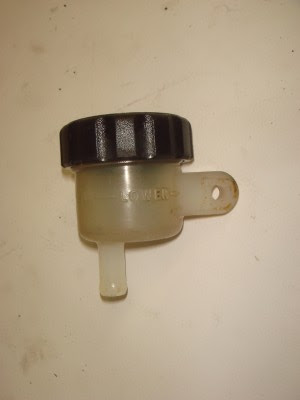 Fuel leak pressure regulator... 46351010