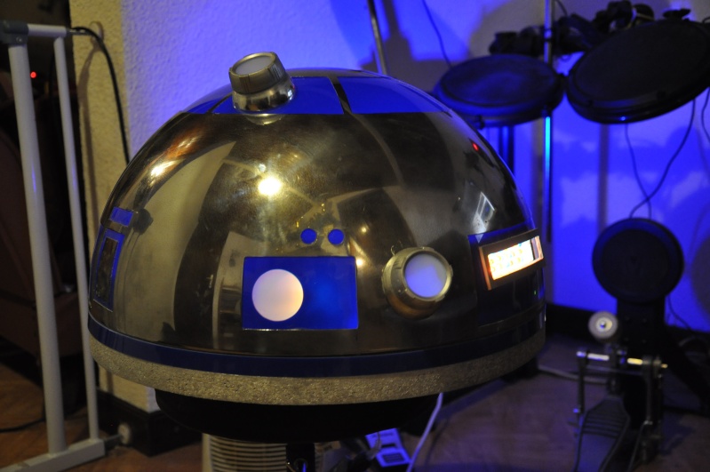 le R2-D2 a larsen life size R2_d2164