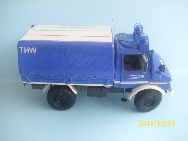 MB Unimog THW /Revell / 1:24 Dsci0325