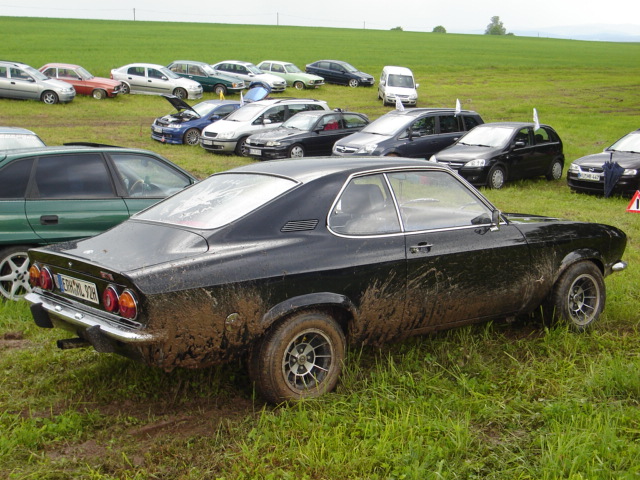 ZAJÍMAVÉ OPELY NA OPEL TREFFEN A ČESKÝCH TUNING SRAZECH - Stránka 20 Dsc05710