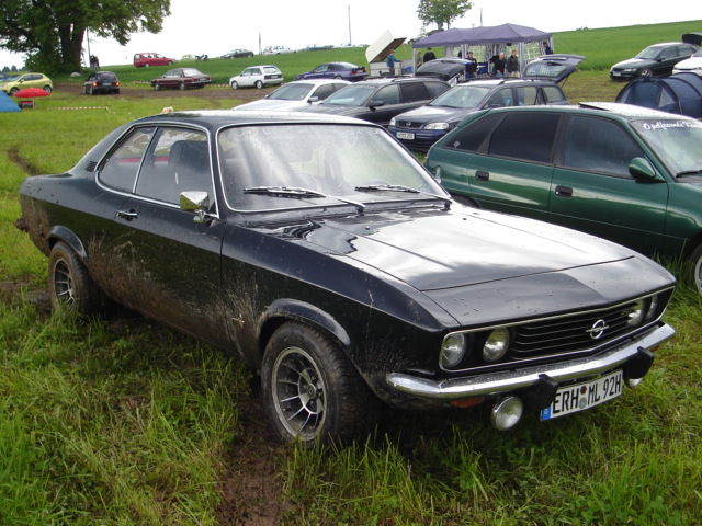 ZAJÍMAVÉ OPELY NA OPEL TREFFEN A ČESKÝCH TUNING SRAZECH - Stránka 20 Dsc05713