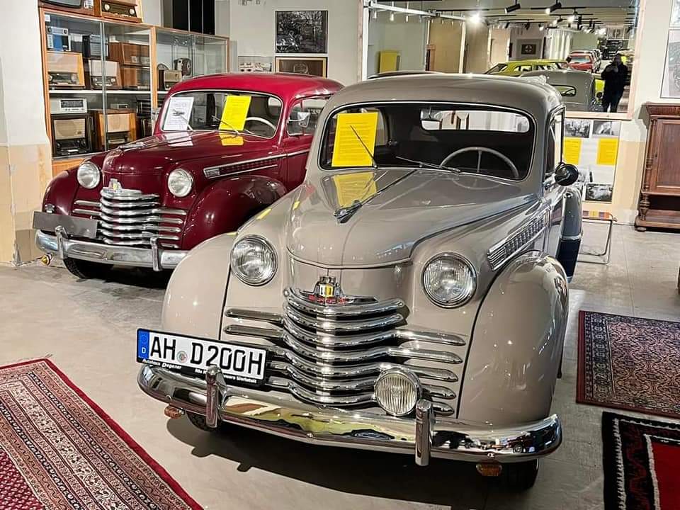 Z vašeho foto archivu na fb: Užasná sbírka starých vozů Opel  Fb_i1275