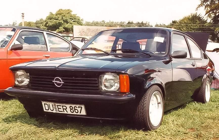 Opel Treffen Comeback: Pár dalších fotek z legendárních 90let :)  - Stránka 4 Fb_i2100