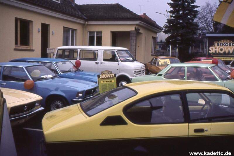 Zajímavost: Dobový Opel sraz v roce 1977 při prezentaci vozu Rekord E  Fb_im734