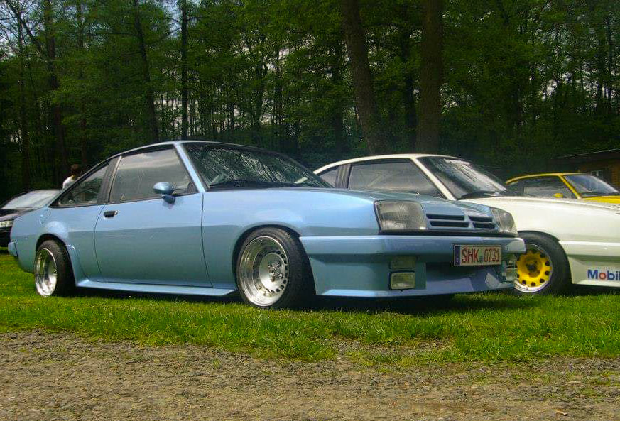 ZAJÍMAVÉ OPELY NA OPEL TREFFEN A ČESKÝCH TUNING SRAZECH - Stránka 21 Psx_2866