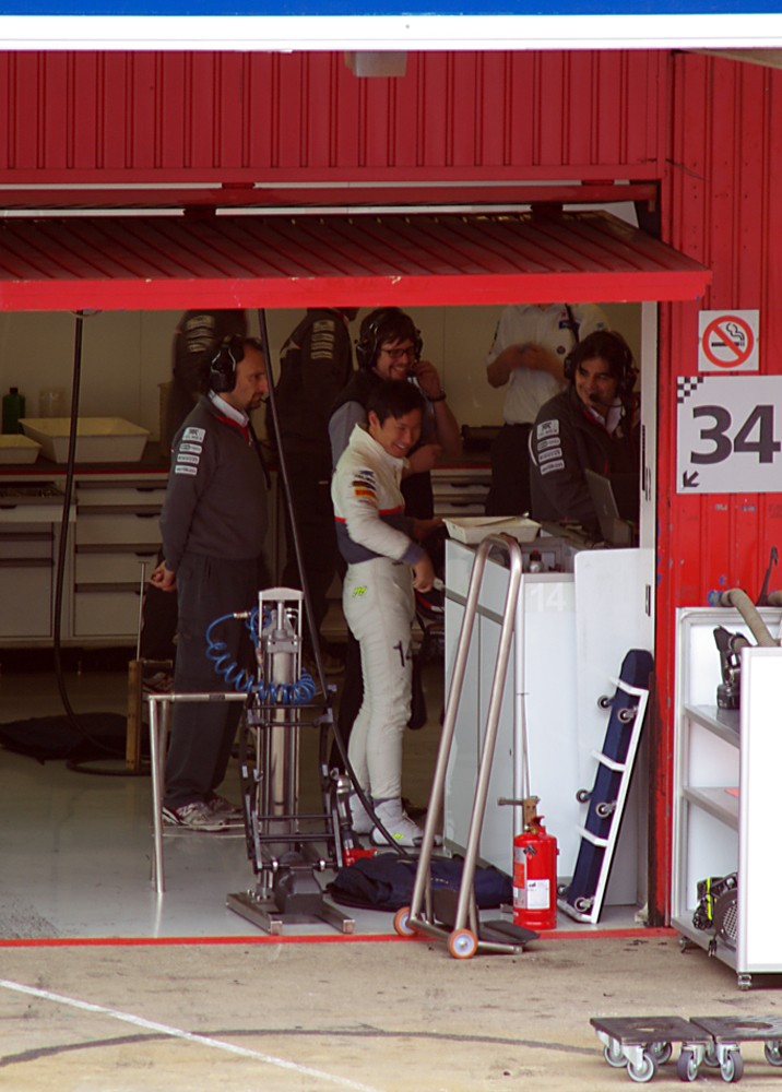 Fotos KDD entrenamientos F1 Montmeló 4-Marzo-2012 y 20 barras de pan Imgp7512