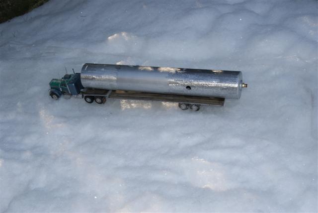 Réalisation d'un convoi de l'extrème sur route de glace la dalton au 1/43 Photos24