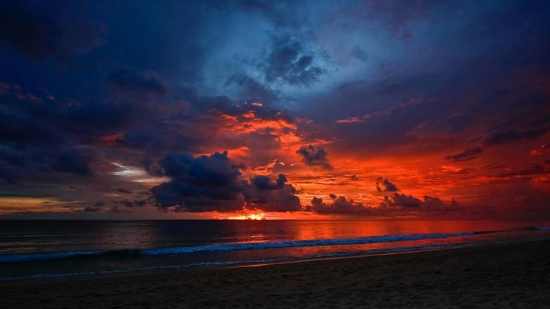 les plus belle photos de couchers de soleil - Page 2 40383610