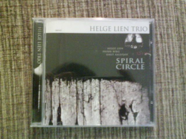 Spriral Circle CD's  Dsc01713