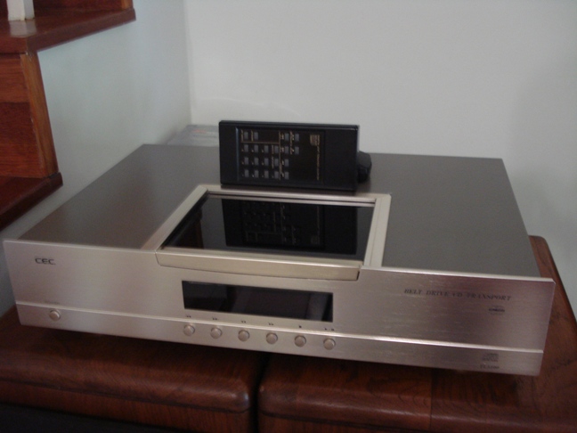 C.E.C cd transport TL 5100 ( SOLD ) Dsc04026
