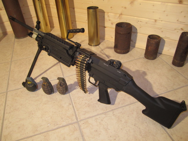 FN Minimi - Sac à munition 100 cps Minimi10