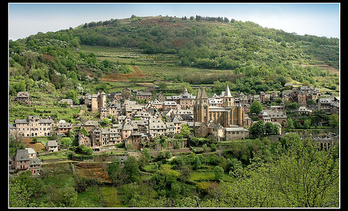 Par ordre alphabétique, des villes et des villages . - Page 16 Conque10