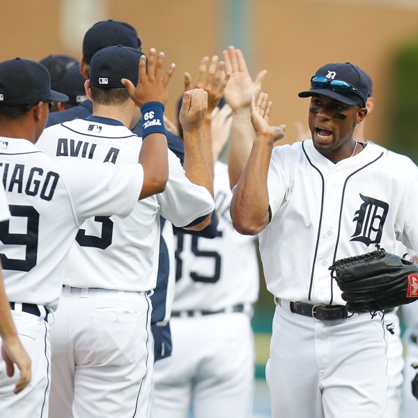 Tigers take over first place in the AL Central beating the White Sox 7-1 Austin12